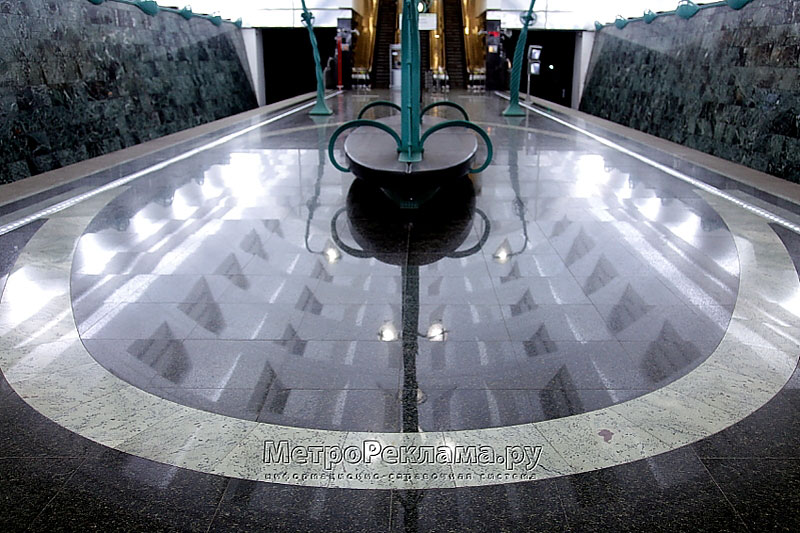 Станция метро "Славянский бульвар" станционный зал.