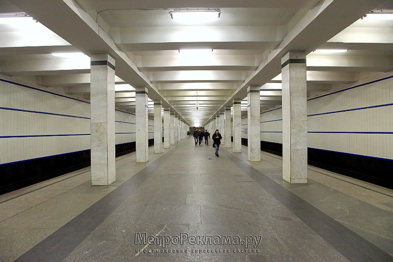 Станция "Академическая". Станционный зал. 