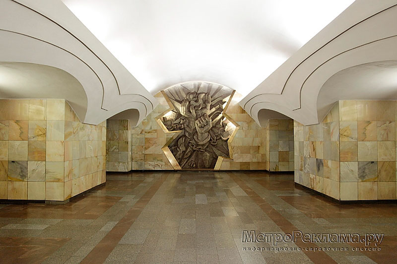 Станция "Шоссе Энтузиастов" скульптурная композиция "Пламя свободы" 