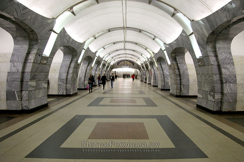 Станция "ЧКАЛОВСКАЯ"  Станционный зал.